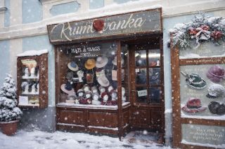 🎄24.12. máme zavřeno Užíváme si Štědrý den s rodinou a cukrovím🤍 25. & 26.12. se na vás budeme znovu těšit v Krumlovance✨...